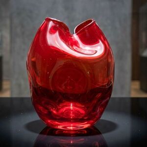 Vtg Pinch Vase Hand Blown Glass Red Poinsettia Mid Century Upscale Art Decor 6"